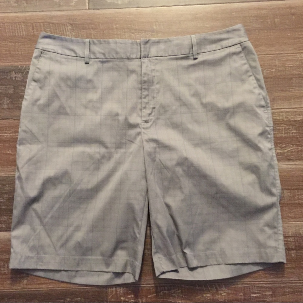 Under Armour golf shorts